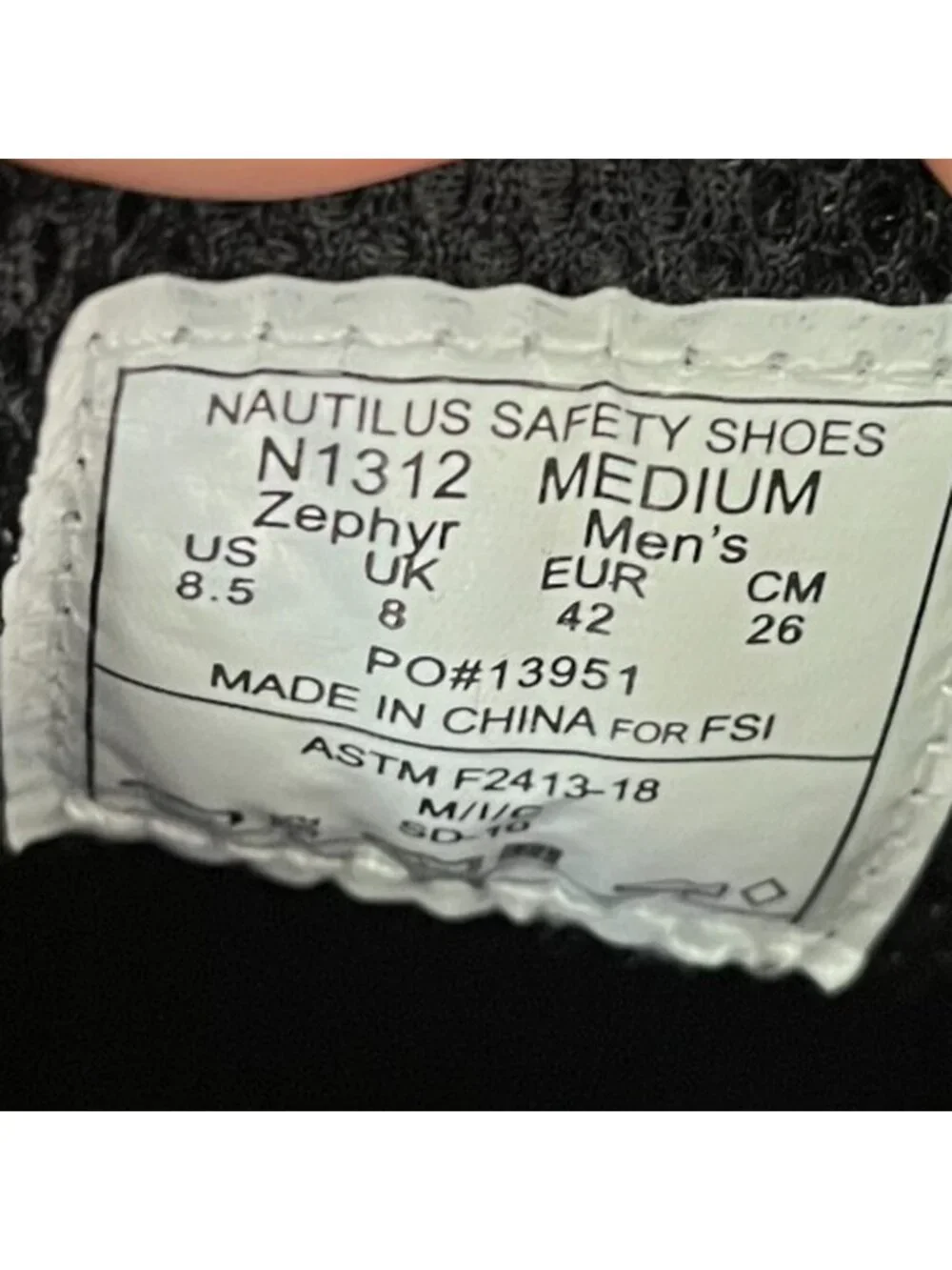 Nautilus Zephyr Mens Size 8.5 Black Gray Athletic Alloy Toe Safety Work Shoes